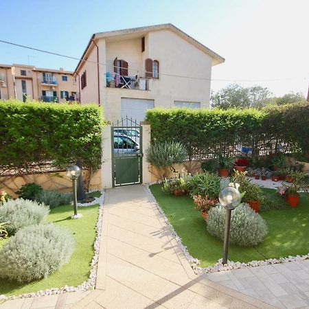 Hotel Casa Degli Ospiti Olbia Exteriér fotografie